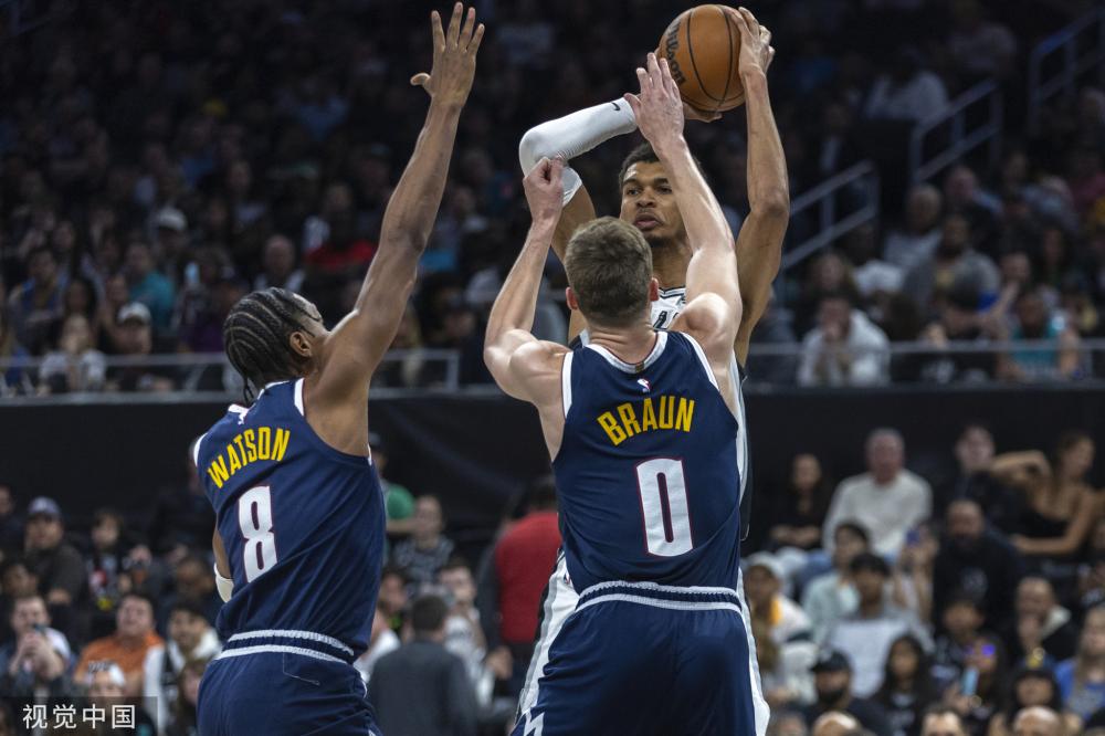 队在客场以 队在客场以